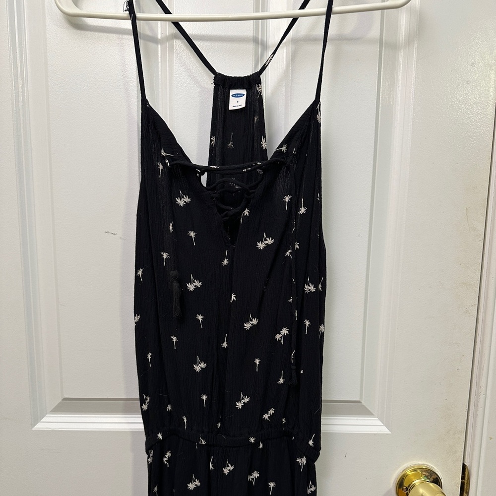 Small Old Navy Black & white palm tree print romper